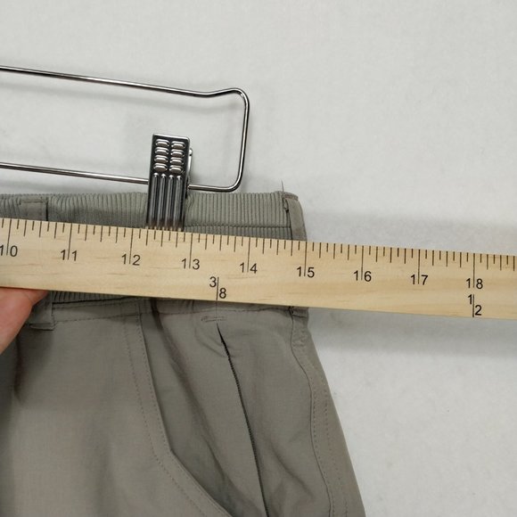 Simms Fishing Shorts Women Medium 6 Beige Gray Elastic Waist Performance Stretch - Picture 5 of 8